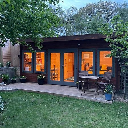 The Bee Hive Garden Room Dorchester Exteriér fotografie
